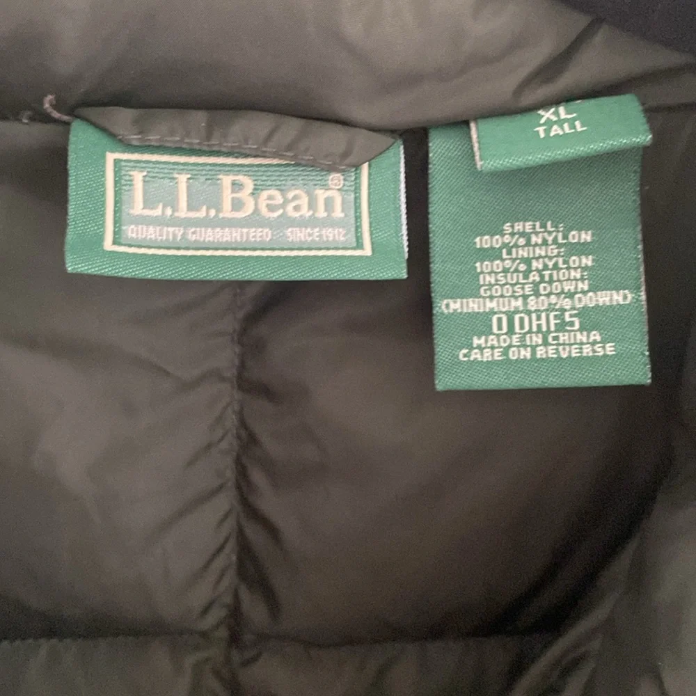 L.L. Bean Down Puffer Vest, XL, EUC - Picture 2 of 4